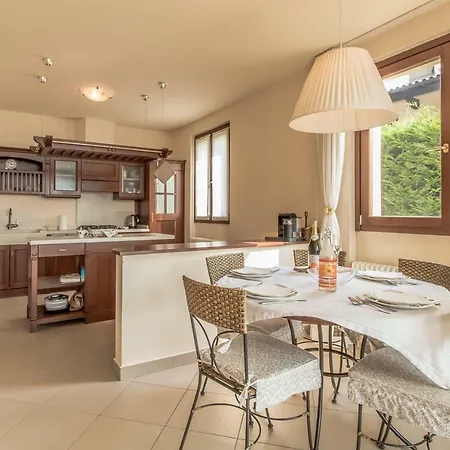 Il Borgo * Menaggio